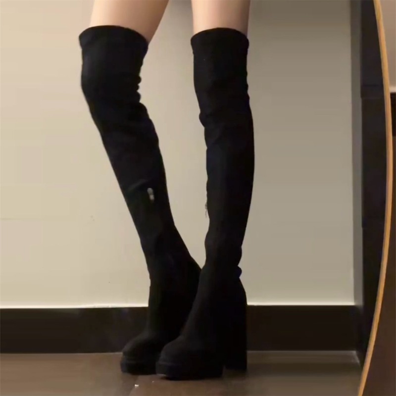 Nightclub Fashion Woman Thigh  - đánh giá và giá Street Fashion Rome